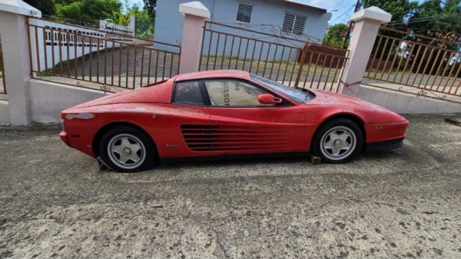 Ferrari Testarossa laku Rp444 juta
