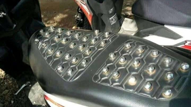 Modifikasi jok motor