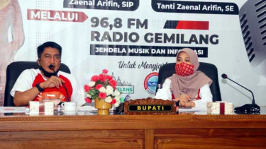 Pemkab Magelang meluncurkan pembelajaran melalui radio
