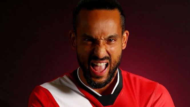 Theo Walcott Pulang ke Klub Masa Kecilnya Southampton