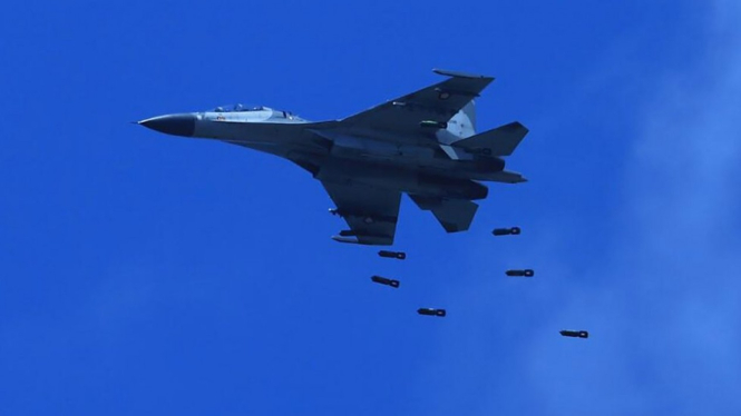 Pesawat Sukhoi TNI AU dilibatkan dalam Latihan Puncak Komando Operasi Angkatan Udara II Sikatan Daya 2020, di AWR Pandanwangi Lumajang, Jawa Timur, Selasa (29/09).-ANTARA FOTO/DISPEN TNI AU