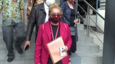Ketua Umum Relawan Jokowi Bersatu Silvia Devi Soembarto 