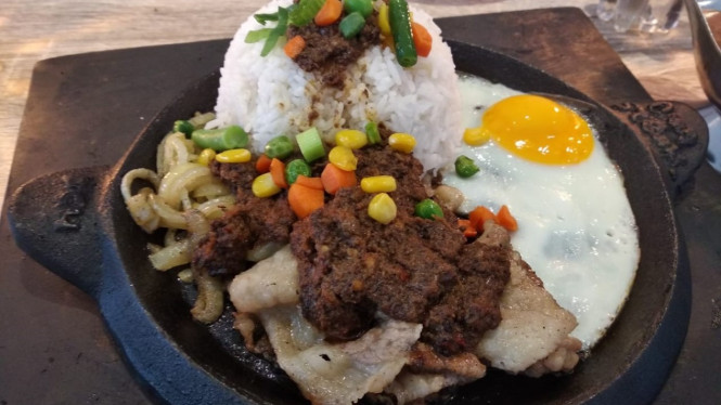 Orak Arik Steak Rendang
