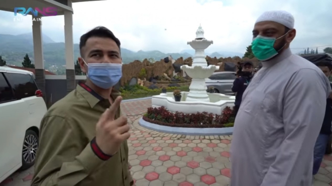 Raffi Ahmad kunjungi vila milik Syekh Ali Jaber