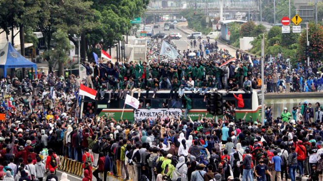 Demo Tolak UU Omnibus Law Cipta Kerja