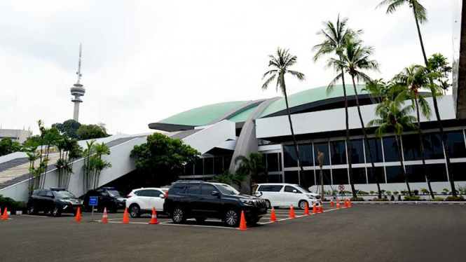 Gedung DPR/MPR.