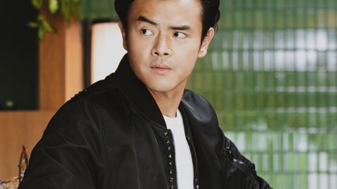 Dion Wiyoko.