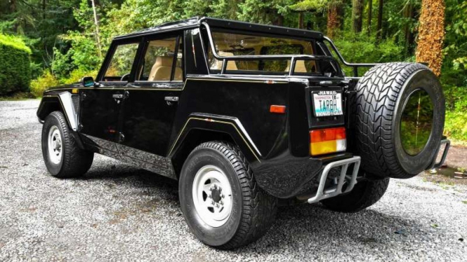 Lamborghini LM002 dilelang online