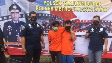 Dua pencuri motor yang diamankan polisi.