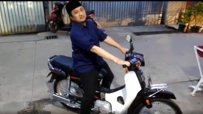 Motor Honda Astrea Prima milik Ustaz Yusuf Mansur