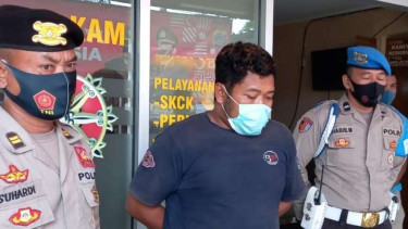 Pelaku pelecehan seksual penjual angkringan.