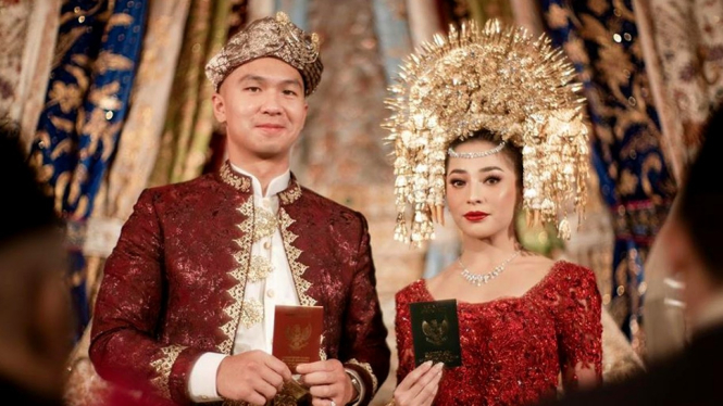 Akad nikah Nikita Willy-Indra Priawan Djokosoetono