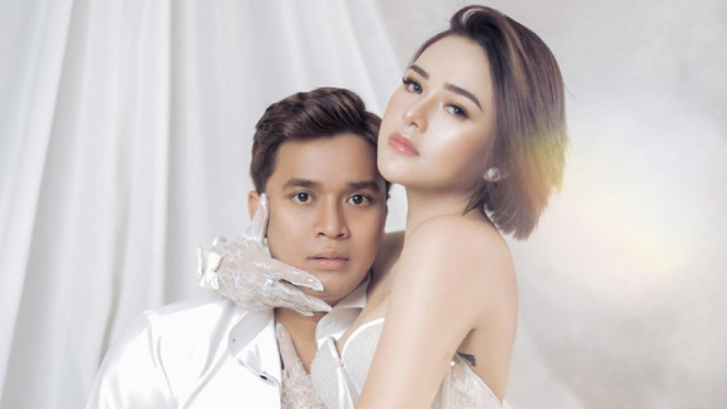Billy Syahputra dan Amanda Manopo.