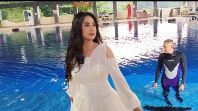 Dewi Perssik