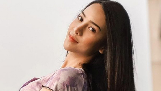 Anya Geraldine.
