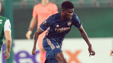 Gelandang Arsenal, Thomas Partey saat melawan Rapid Wien