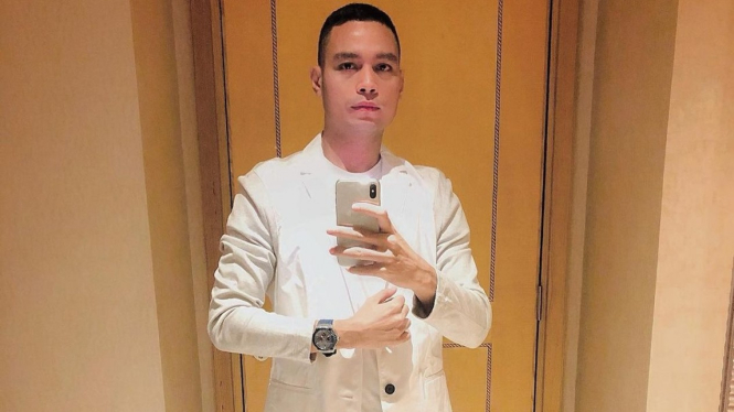 Atan Lemos, adik ipar Krisdayanti.