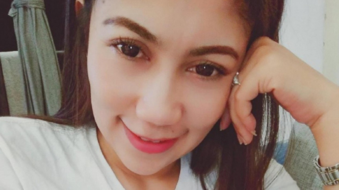 Venti Figianti, istri baru Kiwil.