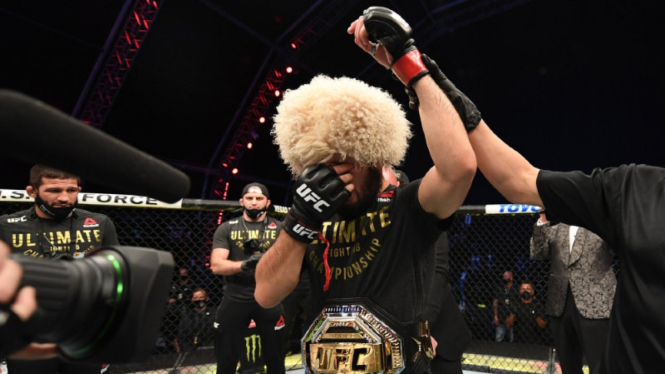 Juara kelas ringan UFC, Khabib Nurmagomedov