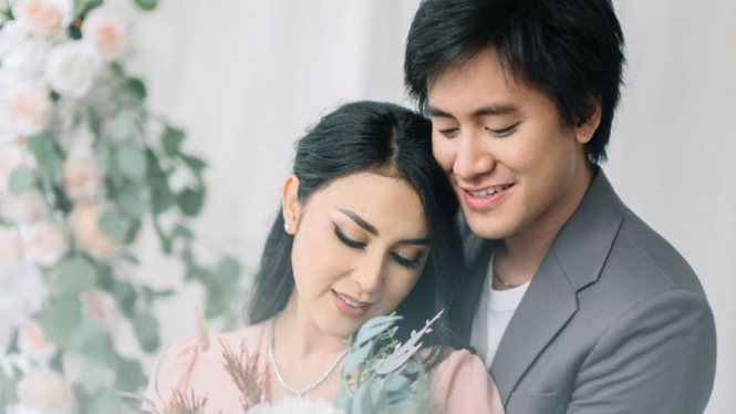 Kevin Aprilio dan Vicy Melanie.