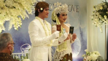Kevin Aprilio dan Vicy Melanie.