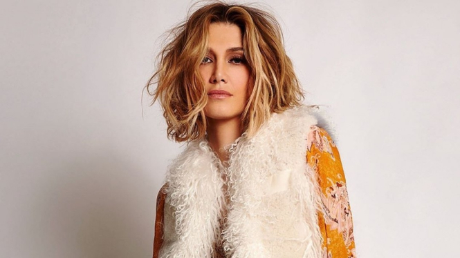 Delta Goodrem.