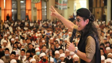 KH Miftah Maulana Habiburrahman atau Gus Miftah