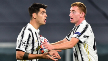 Striker Juventus, Alvaro Morata, marah-marah saat golnya dianulir
