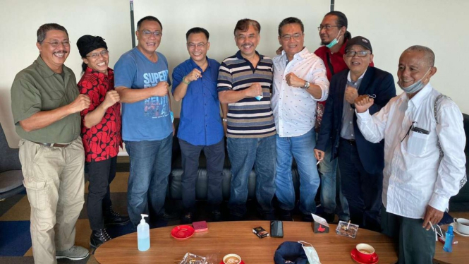 Syahganda dan Jumhur Dijenguk Aktivis ProDem di Tahanan Bareskrim Polri