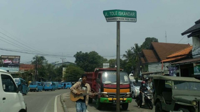 Jalan Tole Iskandar Depok