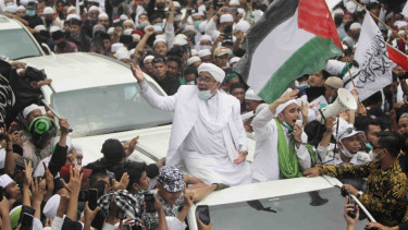 Imam Besar FPI Habib Rizieq Shihab tiba di Petamburan