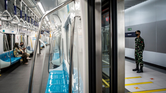 Transportasi umum MRT di Jakarta.