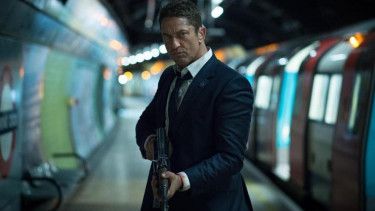 Gerard Butler di Night Has Fallen.