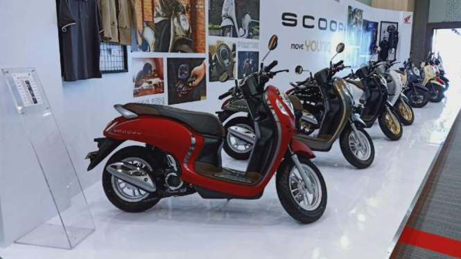 Model terbaru skutik Honda Scoopy