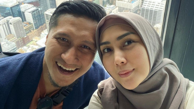 Arie Untung dan Fenita Arie.