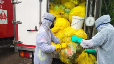 Masker bekas dipakai selama pandemi virus corona