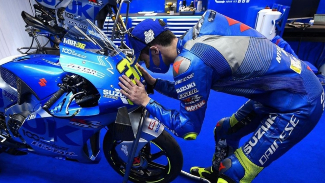 Pembalap Suzuki Ecstar, Joan Mir. 