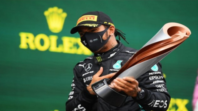 Pembalap Mercedes, Lewis Hamilton