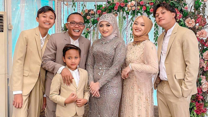 Nathalie Holscher, Sule dan anak-anaknya
