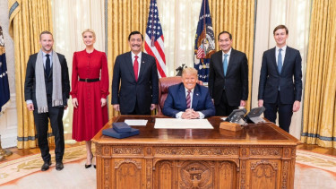 Menko Luhut Bertemu Presiden AS, Donald Trump di Gedung Putih