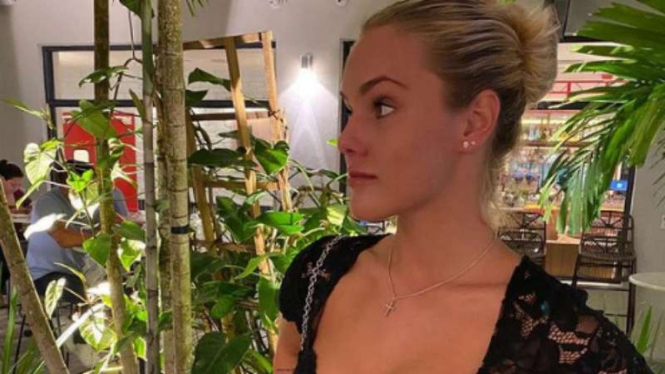 Mantan petenis Rusia, Sofya Zhuk.