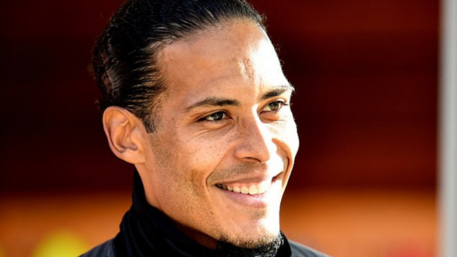 Bek Liverpool, Virgil van Dijk