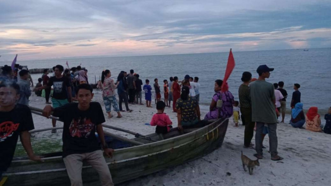Pencarian nelayan tenggelam di Pantai Cermin, Serdang Bedagai, Sumatera Utara