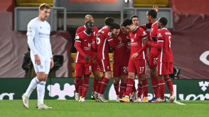 Pemain Liverpool merayakan gol