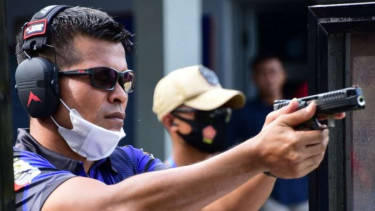 VIVA Militer: Danlanal Kendari, Letkol Laut (P) Andike Sry Muthia