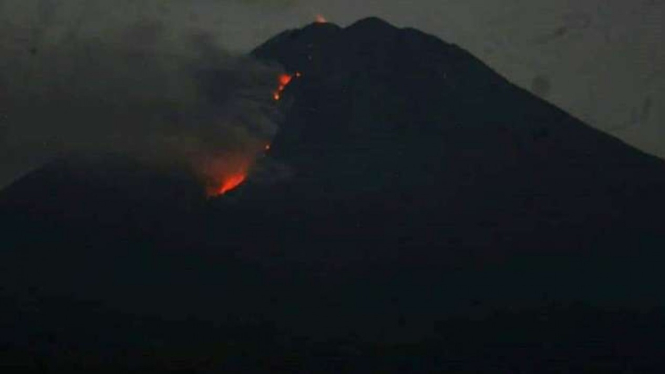 Gunung Semeru di Jawa Timur.