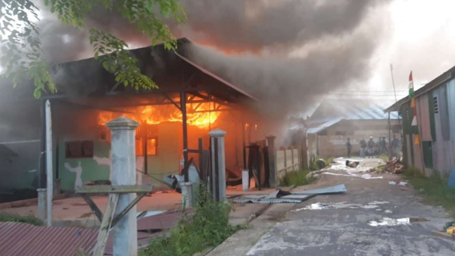 Rumah calon bupati di Boven Digoel, Papua dibakar.