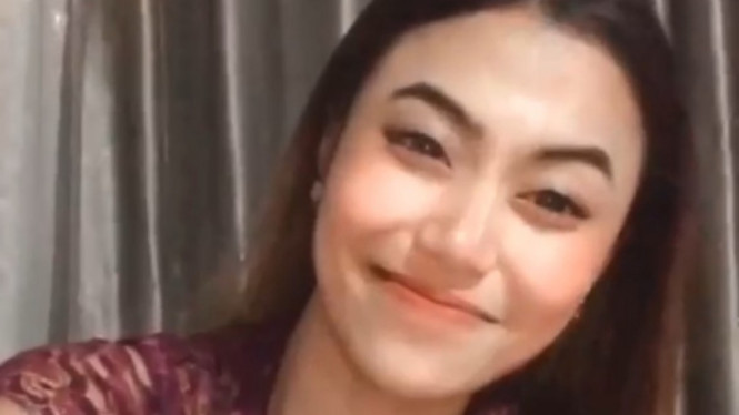 Pengguna TikTok buka jasa teman kondangan.