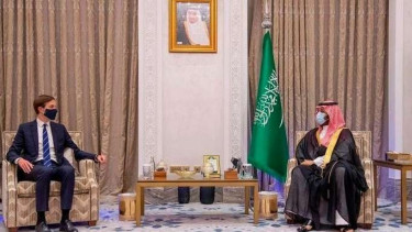 Mohammed bin Salman & Jared Kushner (Aljazeera/ Saudi Press Agency via AP Photo)