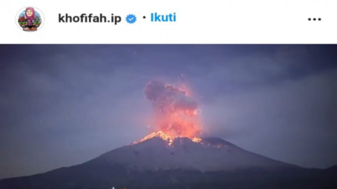 Tangkapan layar (screen shot) akun Instagram Gubernur Jawa Timur Khofifah Indar Parawansa yang salah mengunggah video erupsi gunung yang diklaim Gunung Semeru.